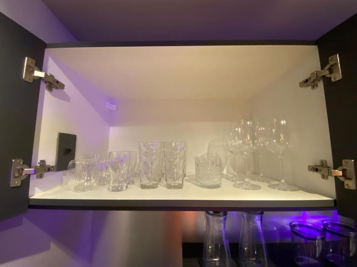 P109 - Luxo Em Pinheiros | Metro | Av. Reboucas Apartamento *