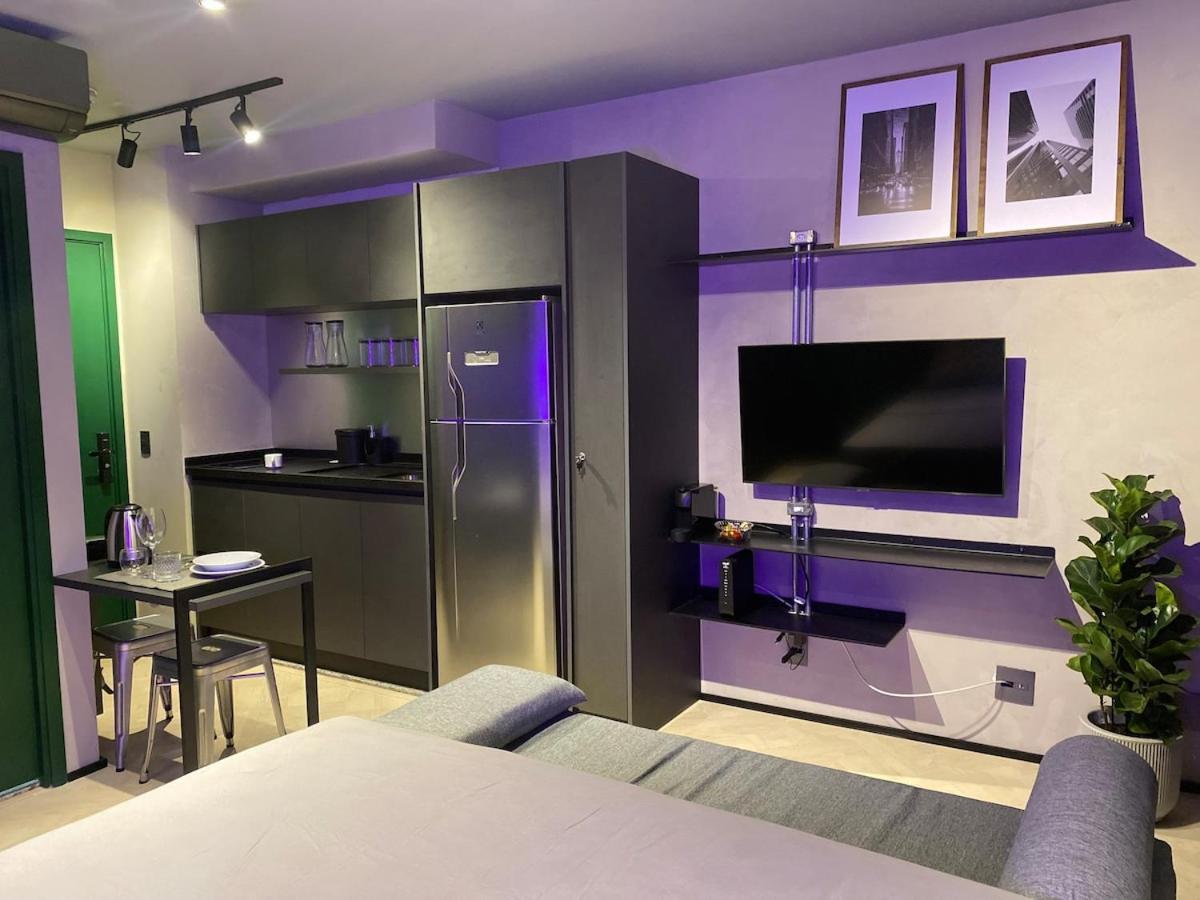 P109 - Luxo Em Pinheiros | Metro | Av. Reboucas Apartamento *